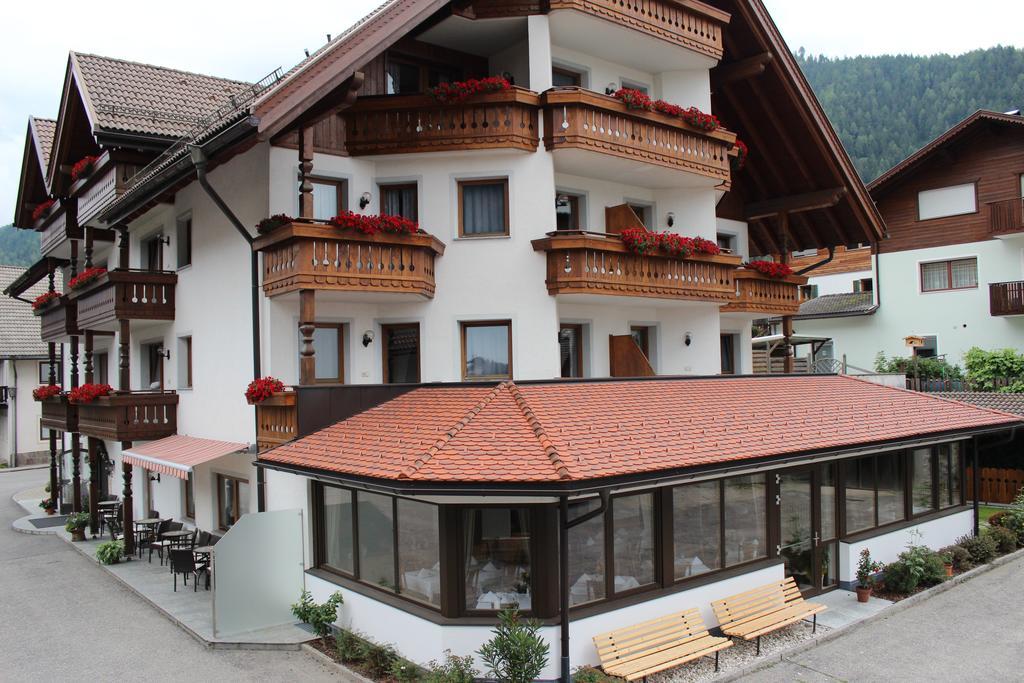 Hotel Schmalzlhof Rasun di Sopra Extérieur photo